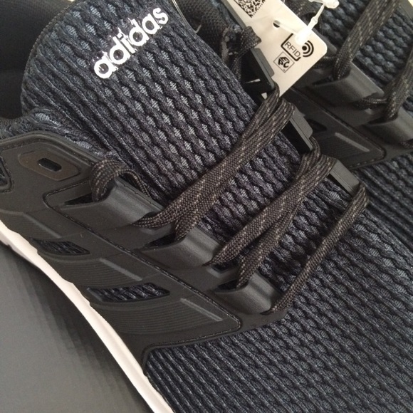 NIB Adidas Men Ultimashow Running Sneaker Shoes - Picture 5 of 7